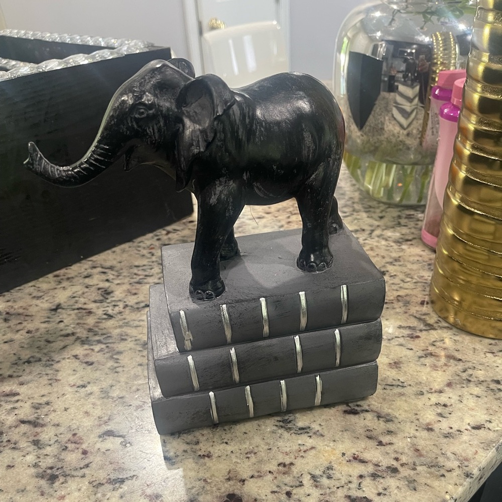Elephant nook